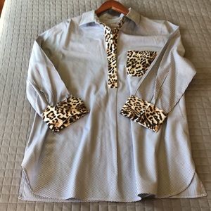 NWOT- Chico’s No Iron Coolmax All Season Tunic Blouse